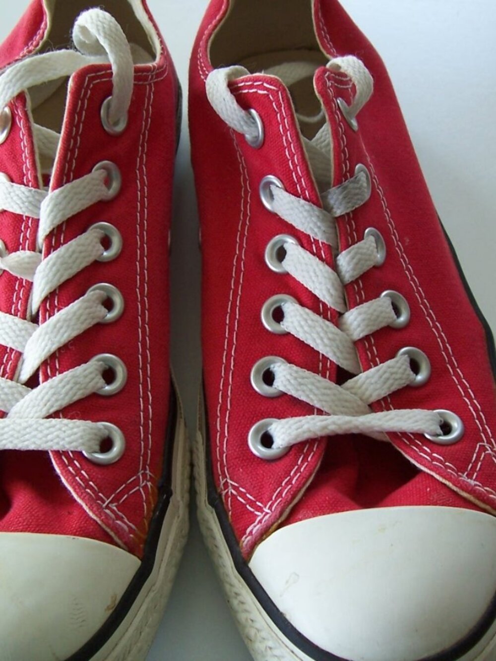 Canvas All Star Low Top All Star Sneakers Size 7 Red